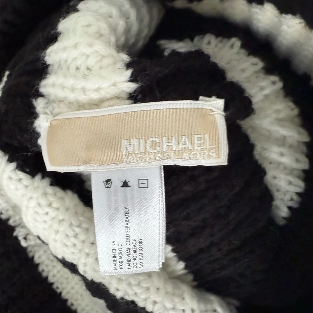 MICHAEL KORS BLACK AND CREAM STRIPED HAT FOR WOMEN ( ONE SIZE)